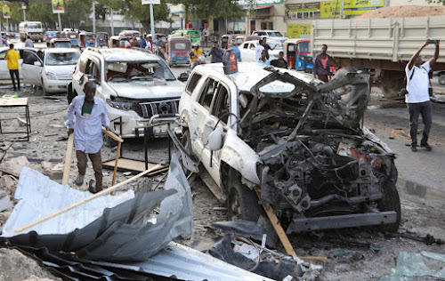 Somali militiamen seize heavy weapons after looting convoy